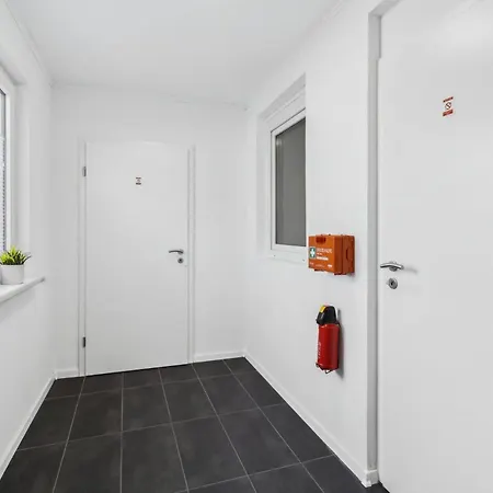 Monteur - Fuer Bis Zu 6 Personen In 63456 - Hu09 * Hanau