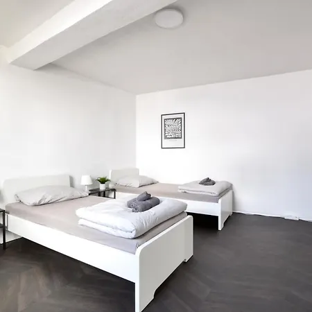 Monteur - Fuer Bis Zu 6 Personen In 63456 - Hu09 Apartment Hanau