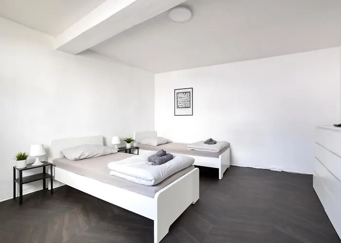 Monteur - Fuer Bis Zu 7 Personen In 63456 - Hu09 Apartman Hanau